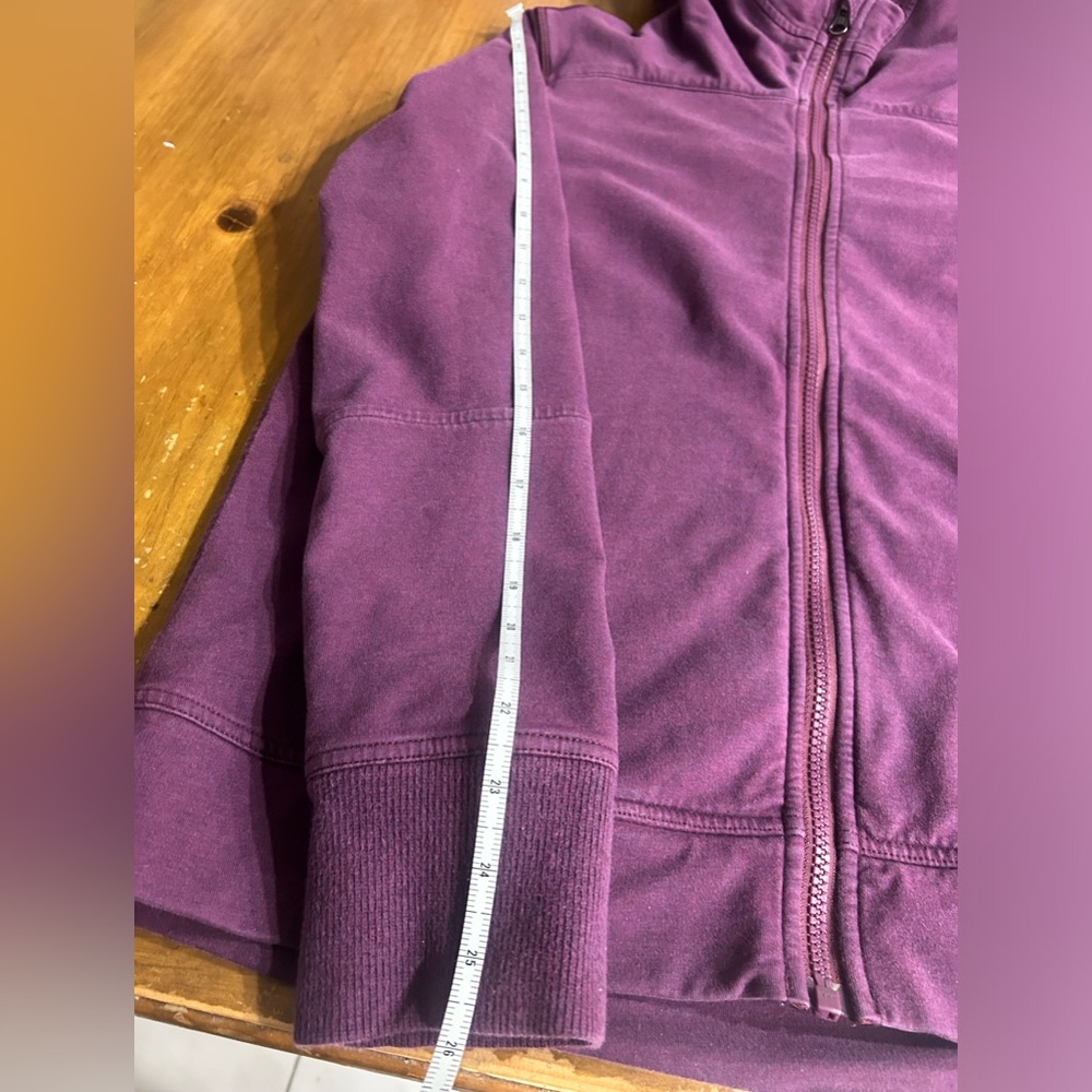 Lululemon Women’s full zipp Hoodie / Size 10 / Purple - Picture 8 of 13